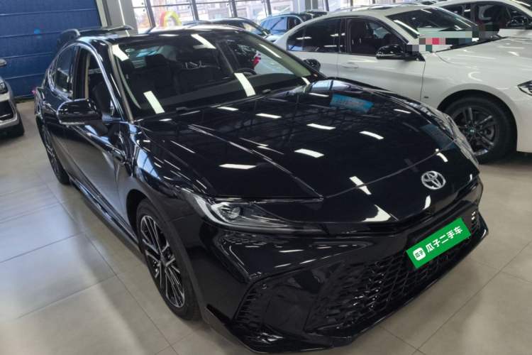 Used Toyota Camry 2026 Model Dual-Engine 2.0HSE Sport Lite Edition