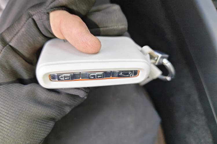 Used Volvo XC60 New Energy 2024 T8 Plug-in Hybrid Long-Range All-Wheel Drive Smart Luxury Edition
