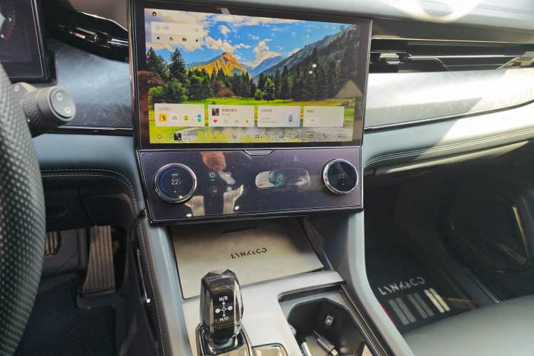 Used Lynk & Co 09 2021 2.0T Halo Seven-Seater
