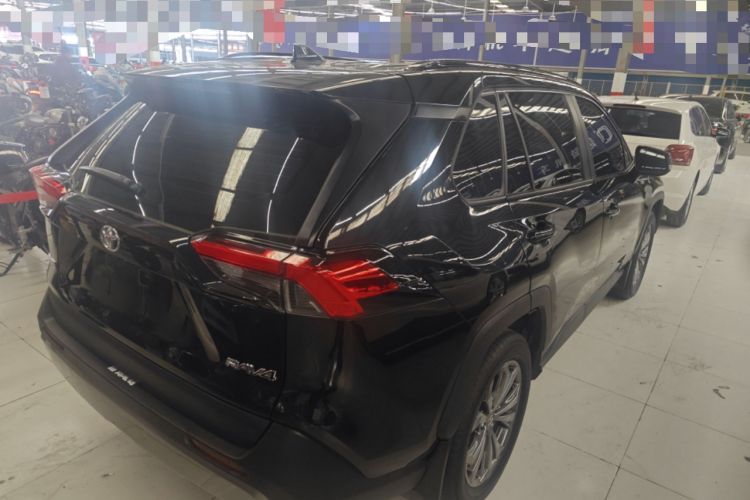 Used Toyota RAV4 2023 2.0L CVT Two-Wheel Drive Fashion Plus Edition Rear Right 45 Deg