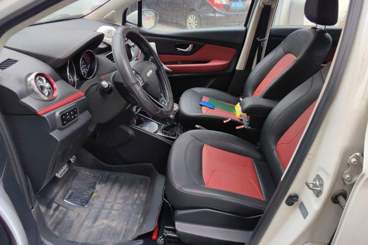 Used Haval H1 2016 Revised Version Blue Badge 1.5L AMT Standard Edition Left Front Seat