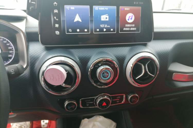 Used BAIC Off-Road BJ40 2023 2.0T Automatic Four-Wheel Drive Urban Hunter Edition Chivalrous Type Audio And AC Panel