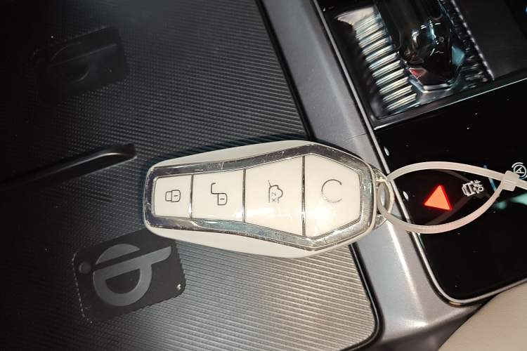 Used BYD Song PLUS New Energy 2023 Champion Edition EV 520KM Prestige Model
