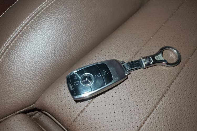 Used Mercedes-Benz E-Class 2022 Updated E 300 L Stylish Edition Vehicle Key
