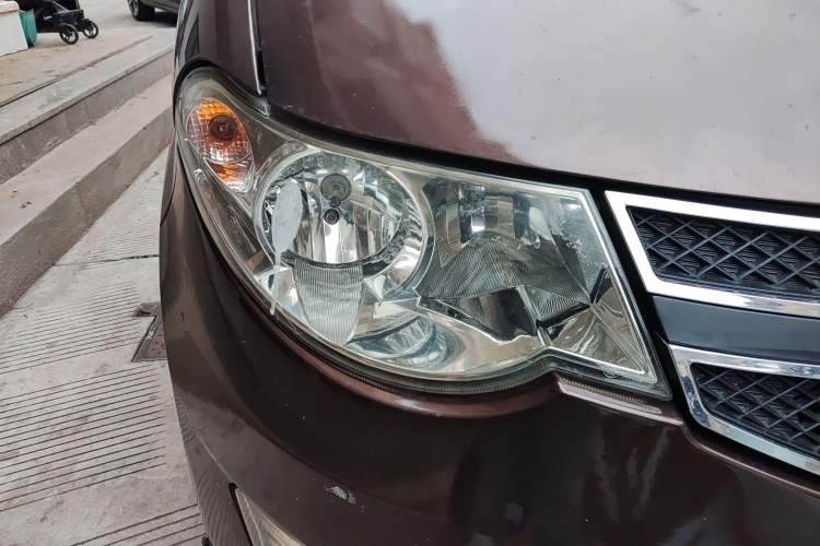 Used Wuling Hongguang 2014 1.5L S Comfort Model Right Front Headlight