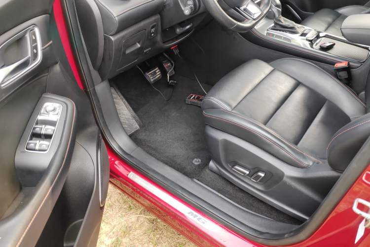 Used MG HS 2018 20T Automatic Two-Wheel Drive Hormone Dynamic Edition China V Standard
