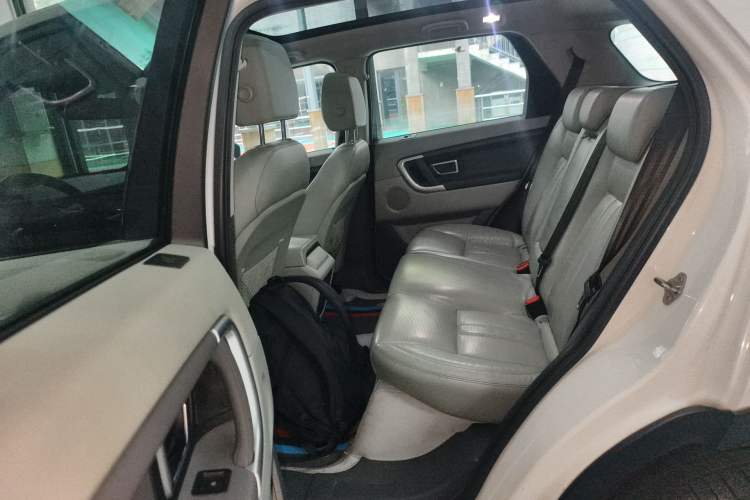 Used Land Rover Discovery Sport 2016 2.0T SE Left Rear Seat