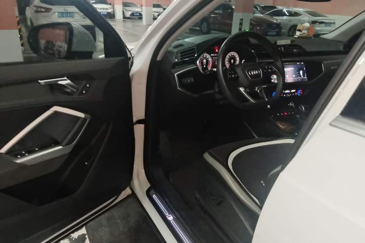 Used Audi Q3 2022 35 TFSI Fashion Dynamic Model
