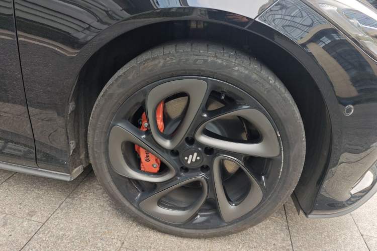 Used IM L6 2024 Max Long-Range Version Right Front Wheel Hub