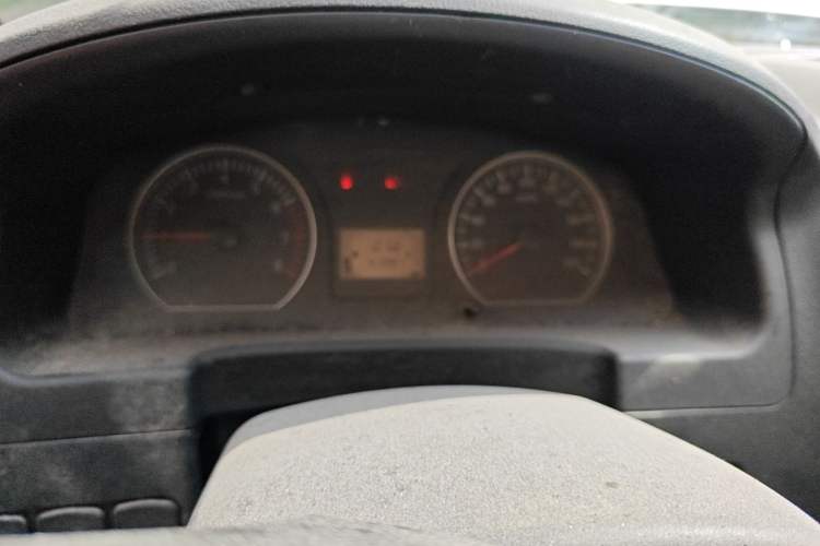 Used FORTHING Lingzhi 2012 Commercial Version 1.6L Base Model
