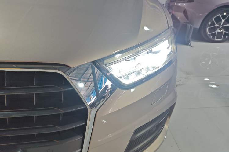 Used Audi Q3 2018 30th Anniversary Edition 30 TFSI Fashion Model