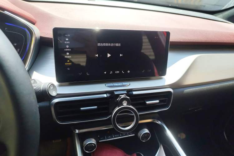 Used Geely Auto Coolray 2019 Sport Model 260T DCT Battle China V Standard
