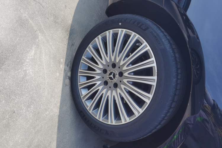 Used Mercedes-Benz E-Class 2022 Second Facelift E 300 L Luxury Edition
