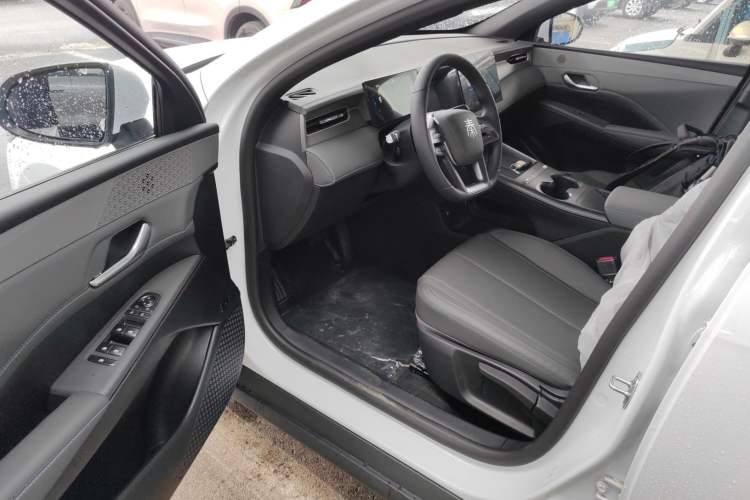 Used BYD Qin PLUS  Driver Seat