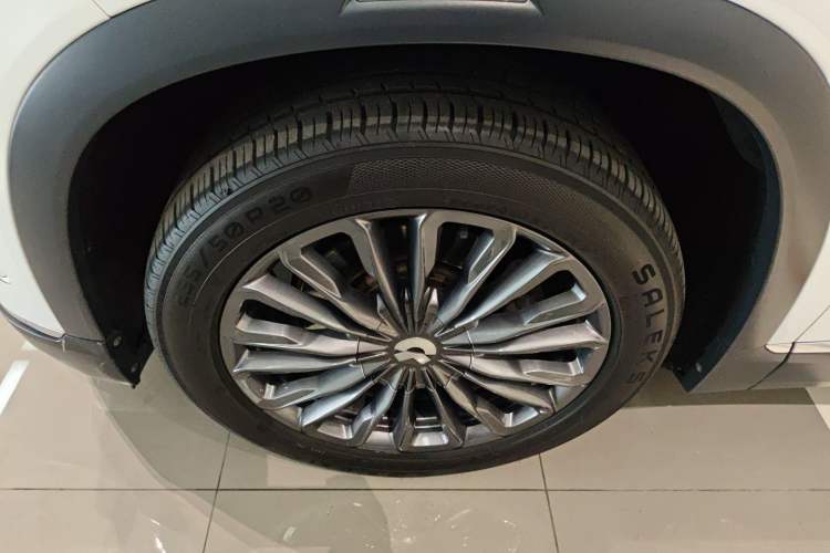 Used Nio ES8 2020 580 km Range Six-Seater Version Left Front Wheel Hub