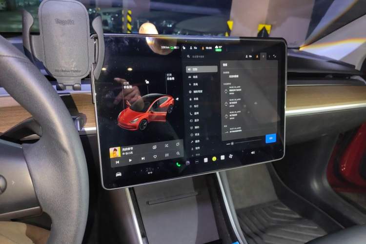 Used Tesla Model 3 2019 Long-Range Rear-Wheel-Drive Version
