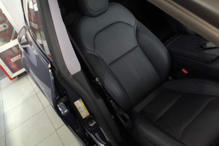 Used Tesla Model Y 2025 Long-Range All-Wheel Drive First Edition