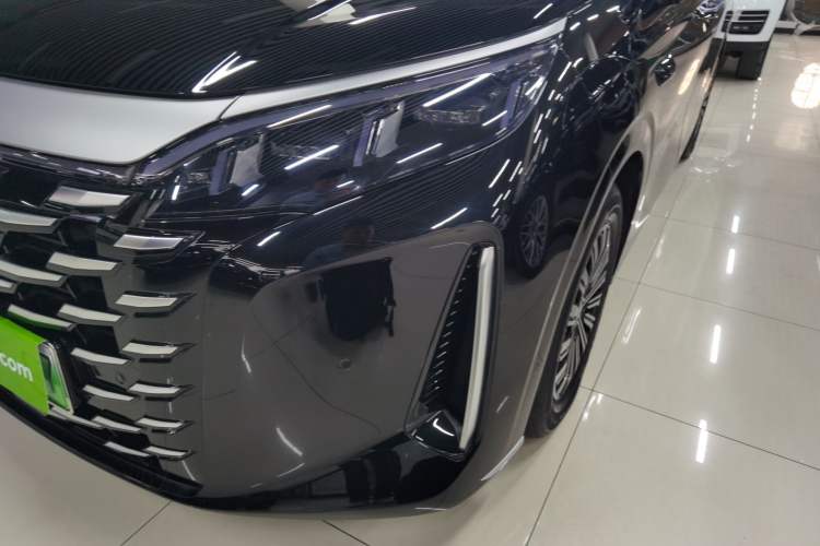 Used BYD Xia 2025 DM-i 1.5T 100km Leading Model Left Front Headlight