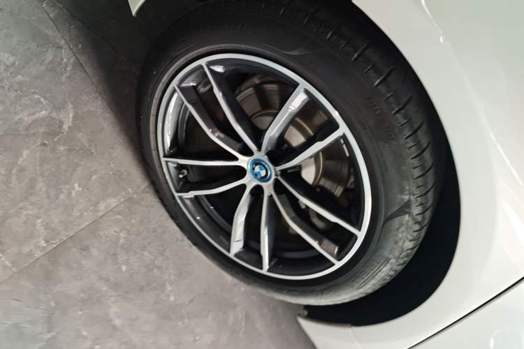 Used BMW 5 Series New Energy 2022 Second Facelift 535Le Pioneer Edition M Sport Package Exterior 5