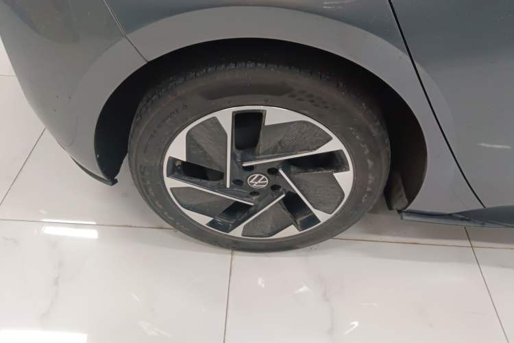 Used Volkswagen ID.3 2025 Smart Edition Outstanding Model Right Rear Wheel Hub