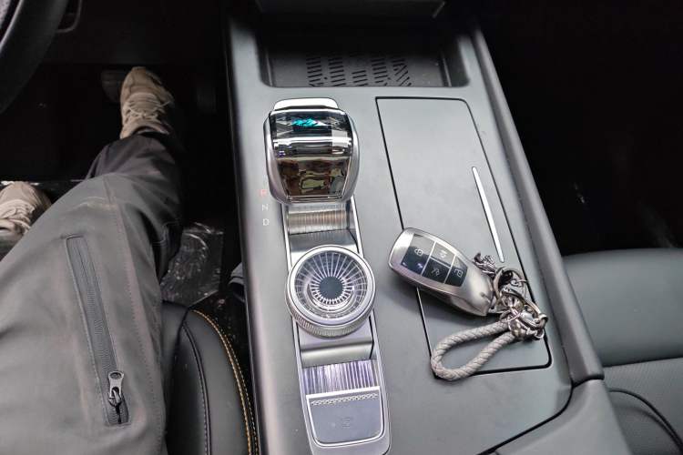 Used BAIC Off-Road BJ30 2024 1.5T Magic Electric Drive Advanced Version Gear Lever