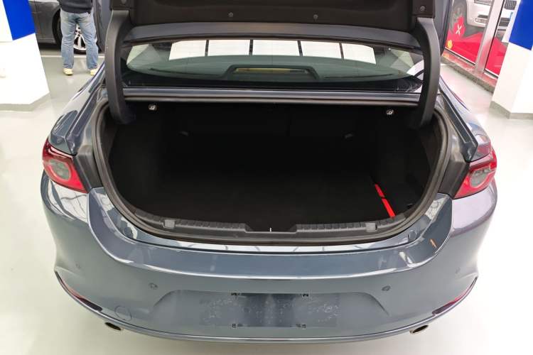 Used Mazda 3 Axela 2023 2.0L Automatic ZhiXuan Edition
