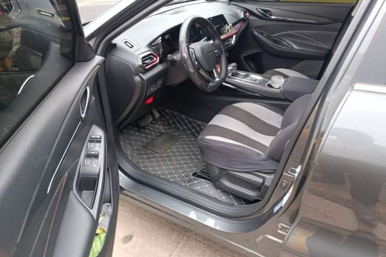 Used CHANGAN OSHAN X5 2021 1.5T DCT Prestige Edition Driver Seat