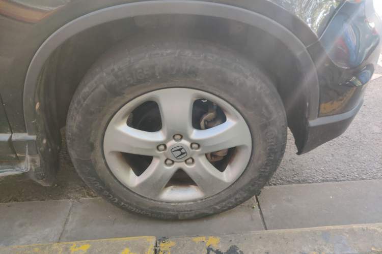 Used Honda CR-V 2010 2.0L manual two-wheel drive urban version Right Front Wheel Hub