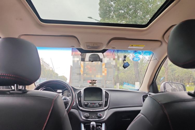 Used Baojun 560 2016 1.8L Manual Luxury Edition