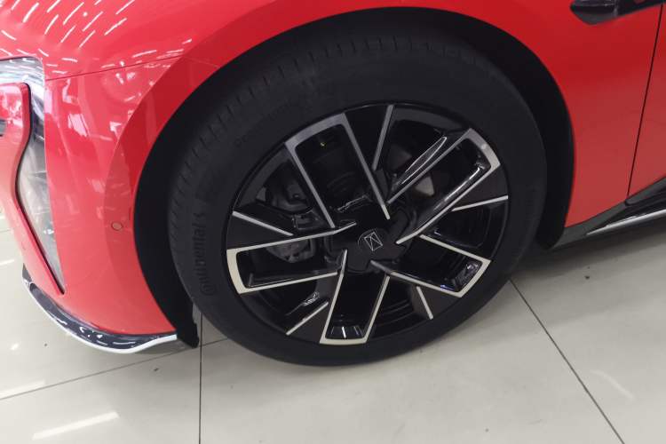 Used Avatr 06 2025 Pro Range-Extended Edition Exterior 4