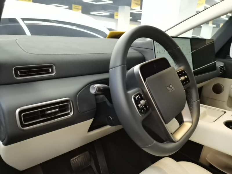 Used Li Auto MEGA 2025 Ultra Smart Refreshed Edition — 9