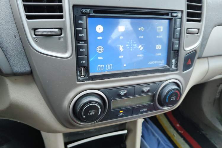 Used Nissan Sylphy 2012 Classic 1.6XL Manual Luxury Edition Audio And AC Panel