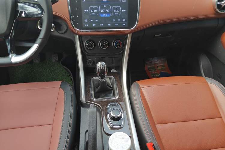 Used HYOSOW S3 2016 S3L 1.5L Manual Premium Edition Gear Lever