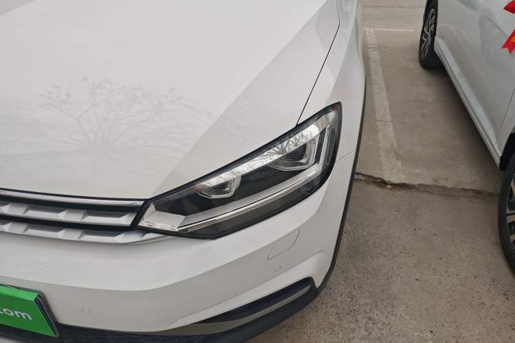 Used Volkswagen Touran 2021 Volkswagen Touran L 280TSI DSG Boundary Edition 7-Seater
