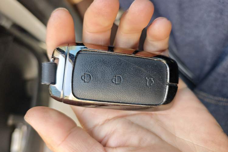 Used GAC Trumpchi GS8 2025 Linghang Series 2.0 TGDI Two-Wheel-Drive Luxury Edition 5 Seats Vehicle Key