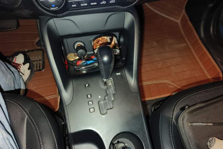 Used Hyundai ix35 2013 2.0L Automatic Two-Wheel Drive Smart GLS China IV Standard
