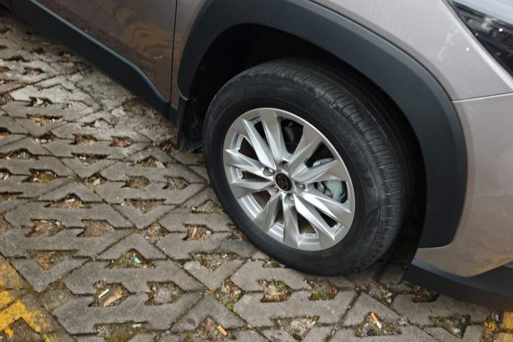 Used Toyota Corolla Cross 2024 2.0L Smart Electric Hybrid Dual-Engine Pioneer Edition