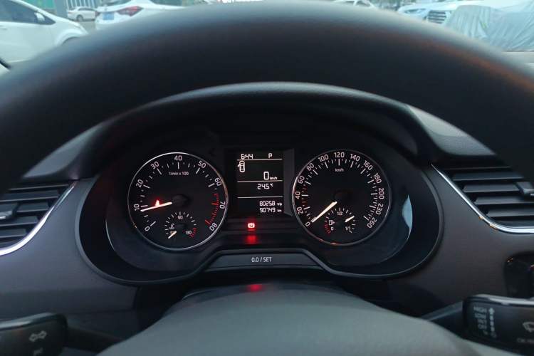 Used Skoda Octavia 2017 1.6L Automatic Chuanxing Edition Instrument Cluster