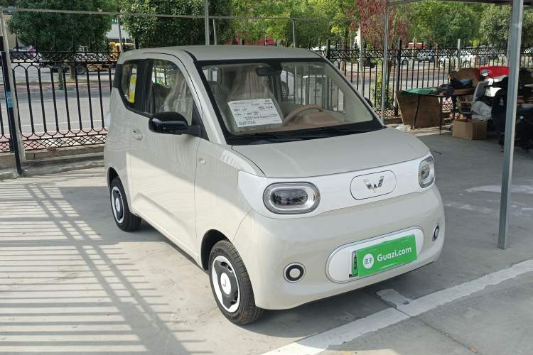 Used Wuling Hongguang MINIEV 2024 3rd Generation 215km Youth Edition