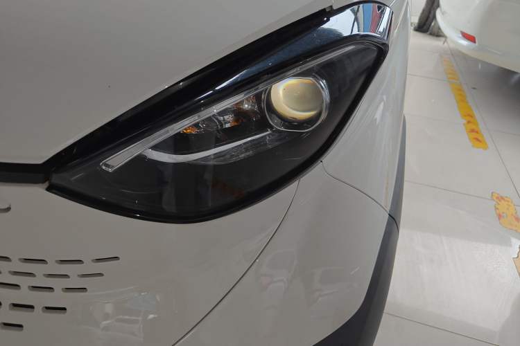 Used Baojun E100 2019 250KM Smart Drive Edition Left Front Headlight