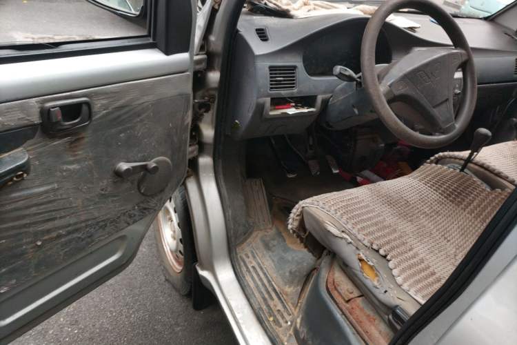 Used Wuling Rongguang 2011 1.2L Base Version