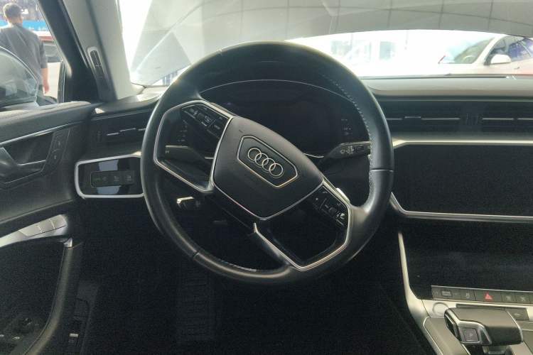 Used Audi A6 2020 Avant Futurist 40 TFSI Luxury Dynamic Model Steering Wheel