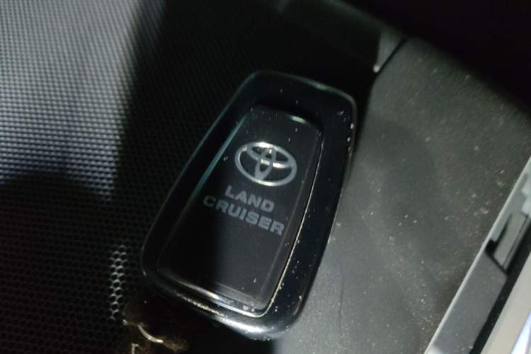 Used Toyota Prado 2018 3.5L Automatic TX-L with Rear-Mounted Spare Tire
