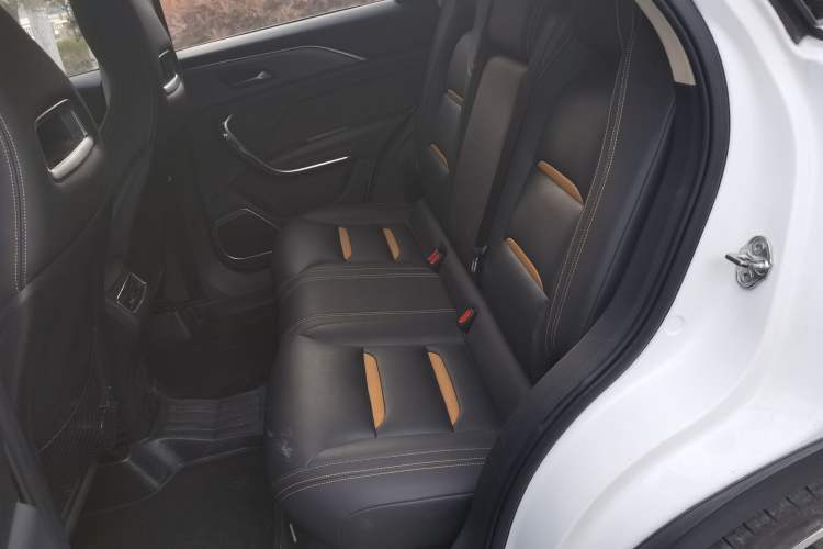 Used Bestune T77 2019 Facelift 230 TID Automatic Luxury Version China V Emission Standard Left Rear Seat