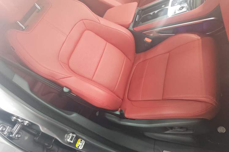 Used Jaguar F-PACE 2024 P250 R-Dynamic SE
