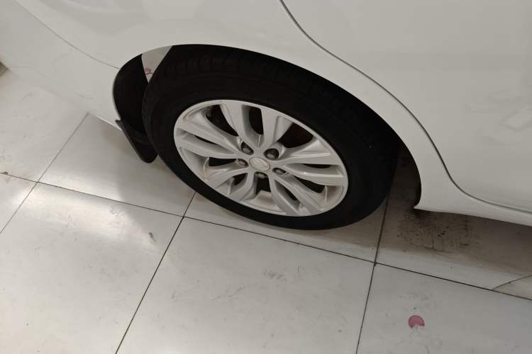 Used Buick GT 2021 Revised Version Flagship 1.5L Automatic Elite Edition Right Rear Wheel Hub