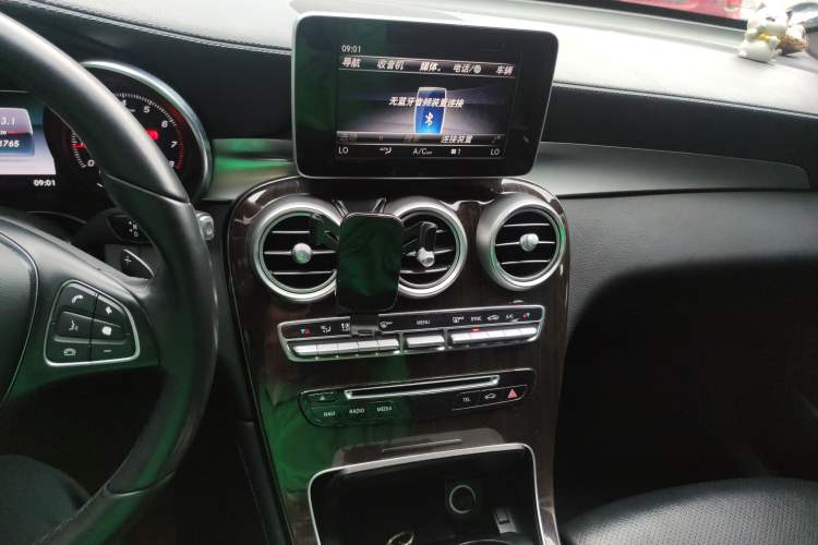 Used Mercedes-Benz GLC 2018 GLC 260 4MATIC Luxury Model Audio And AC Panel