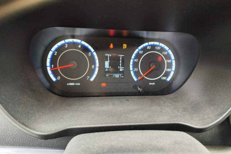 Used CHANGAN KAICHENG Ruixing M60 2023 1.5L GDI Elite-Class Passenger Vehicle 6/7 Seats