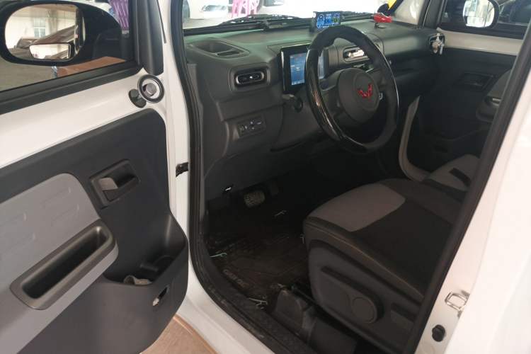 Used Wuling Zhiguang New Energy 2025 Model 305km Ambitious Edition Driver Seat
