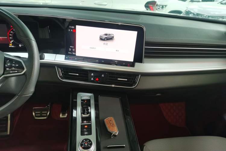 Used Volkswagen Tavendor 2024 380TSI All-Wheel-Drive R-Line Cruise Premium Edition Audio And AC Panel